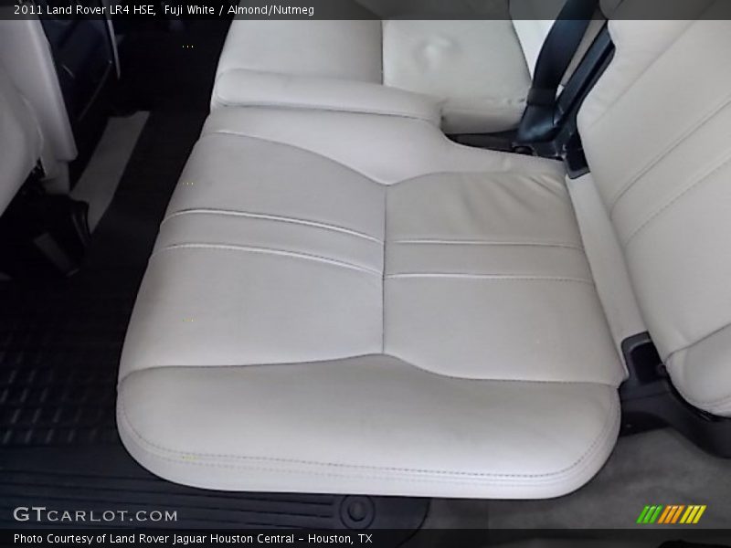 Fuji White / Almond/Nutmeg 2011 Land Rover LR4 HSE