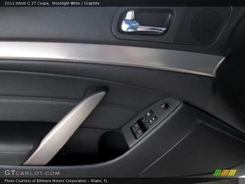Moonlight White / Graphite 2011 Infiniti G 37 Coupe