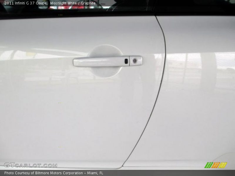 Moonlight White / Graphite 2011 Infiniti G 37 Coupe
