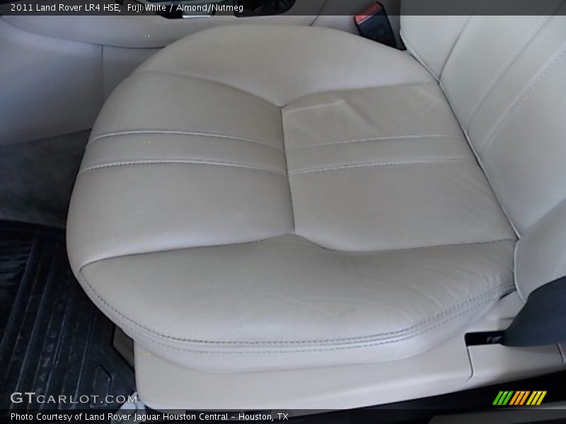 Fuji White / Almond/Nutmeg 2011 Land Rover LR4 HSE