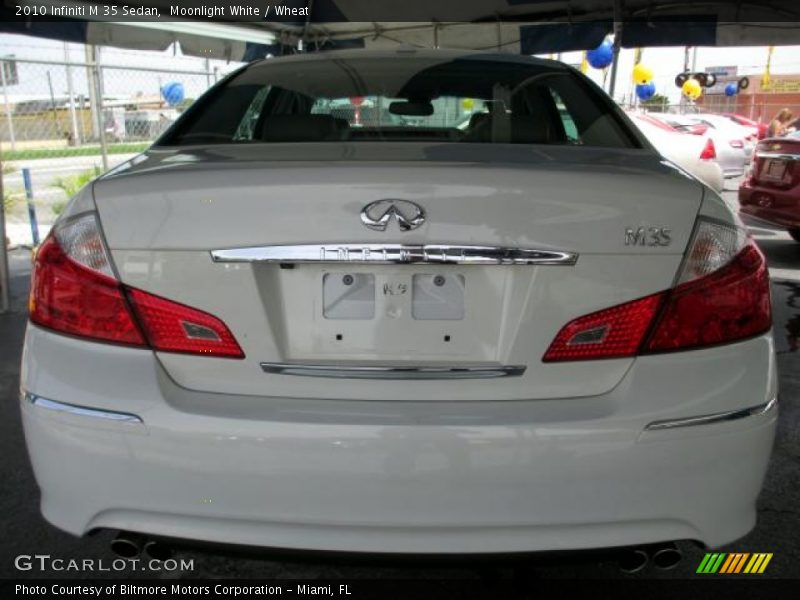 Moonlight White / Wheat 2010 Infiniti M 35 Sedan