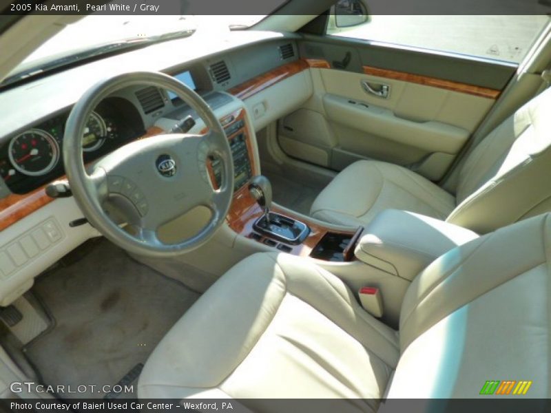 Pearl White / Gray 2005 Kia Amanti