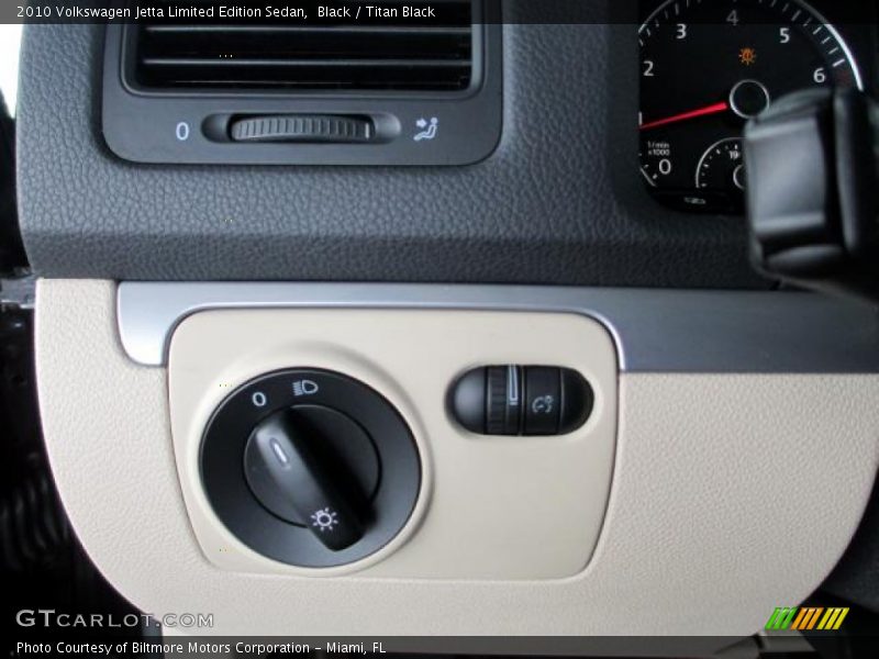 Black / Titan Black 2010 Volkswagen Jetta Limited Edition Sedan