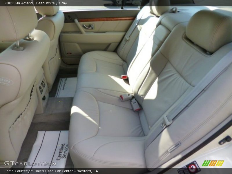 Pearl White / Gray 2005 Kia Amanti