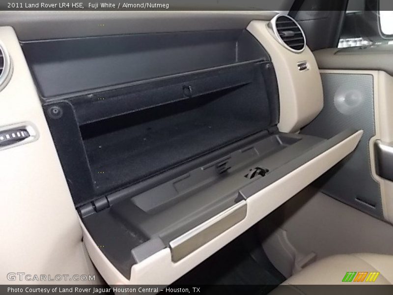 Fuji White / Almond/Nutmeg 2011 Land Rover LR4 HSE
