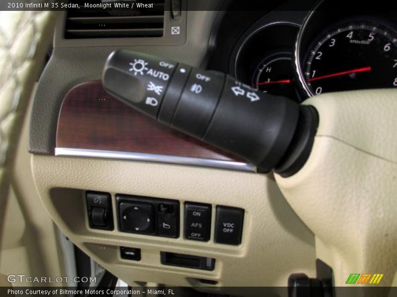 Moonlight White / Wheat 2010 Infiniti M 35 Sedan