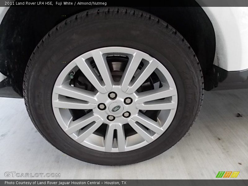 Fuji White / Almond/Nutmeg 2011 Land Rover LR4 HSE