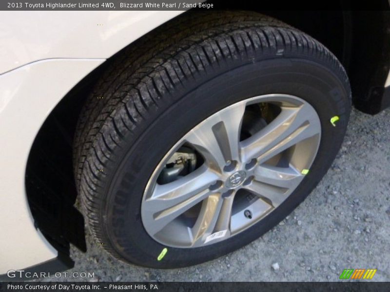 Blizzard White Pearl / Sand Beige 2013 Toyota Highlander Limited 4WD