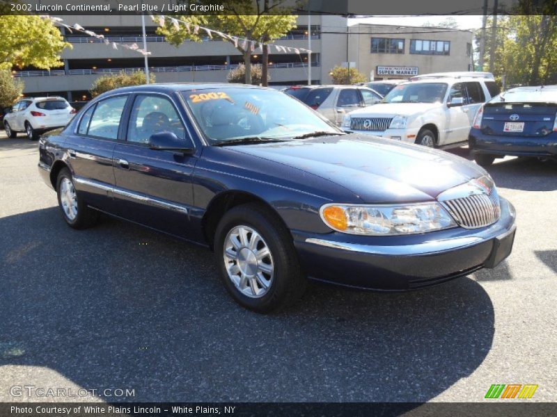 Pearl Blue / Light Graphite 2002 Lincoln Continental