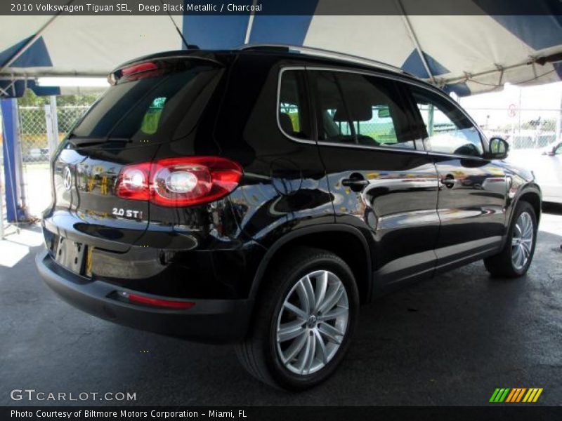 Deep Black Metallic / Charcoal 2010 Volkswagen Tiguan SEL