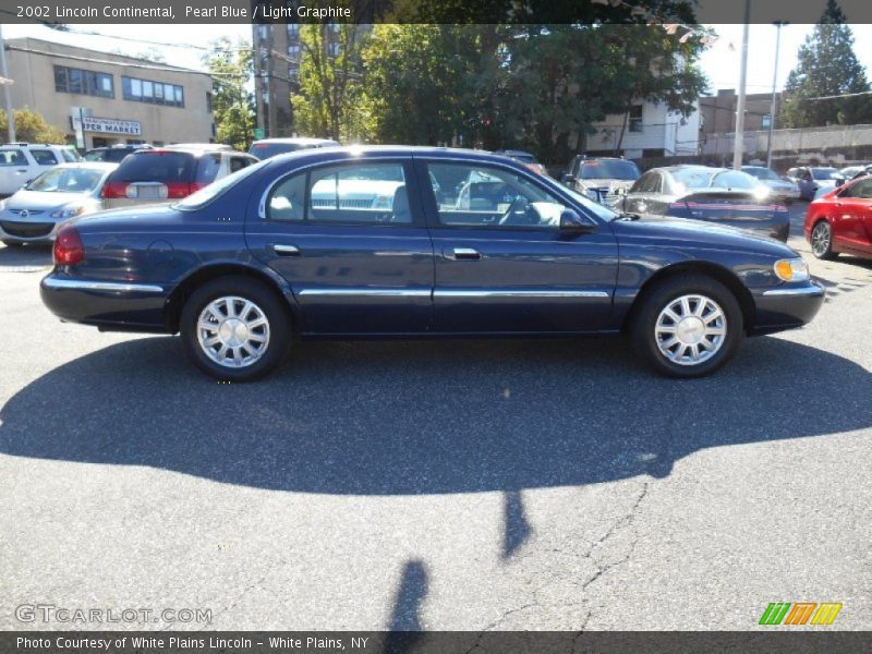 Pearl Blue / Light Graphite 2002 Lincoln Continental