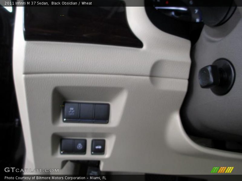 Black Obsidian / Wheat 2011 Infiniti M 37 Sedan