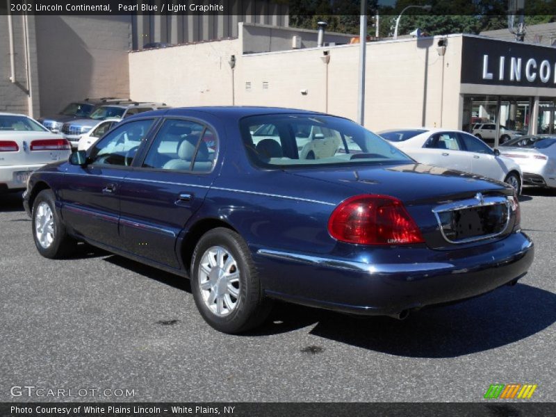 Pearl Blue / Light Graphite 2002 Lincoln Continental
