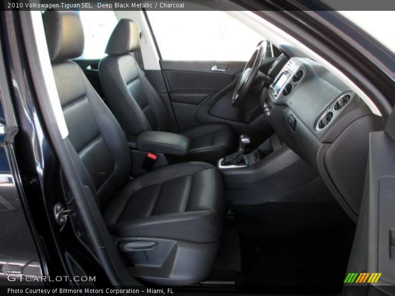 Deep Black Metallic / Charcoal 2010 Volkswagen Tiguan SEL