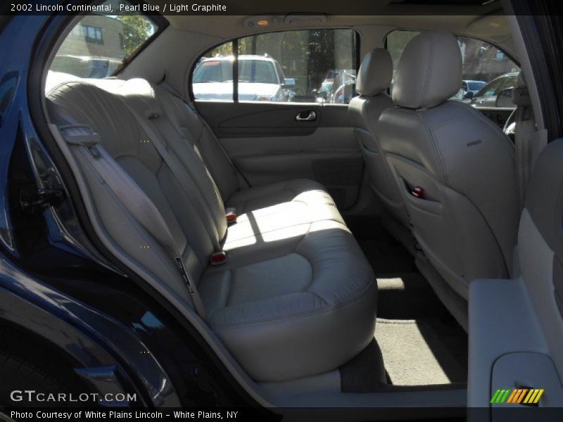 Pearl Blue / Light Graphite 2002 Lincoln Continental