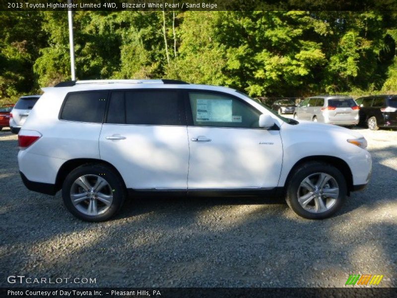 Blizzard White Pearl / Sand Beige 2013 Toyota Highlander Limited 4WD