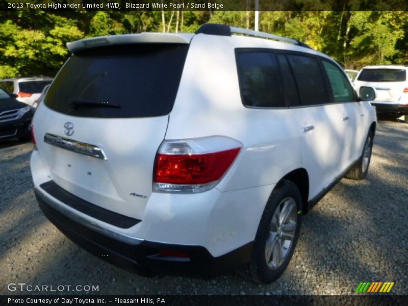 Blizzard White Pearl / Sand Beige 2013 Toyota Highlander Limited 4WD