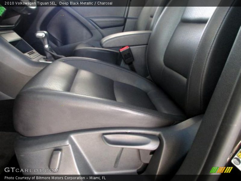 Deep Black Metallic / Charcoal 2010 Volkswagen Tiguan SEL