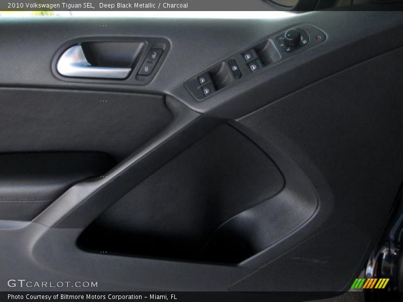 Deep Black Metallic / Charcoal 2010 Volkswagen Tiguan SEL