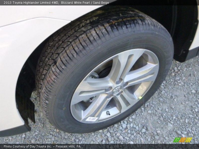 Blizzard White Pearl / Sand Beige 2013 Toyota Highlander Limited 4WD