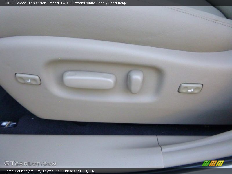 Blizzard White Pearl / Sand Beige 2013 Toyota Highlander Limited 4WD
