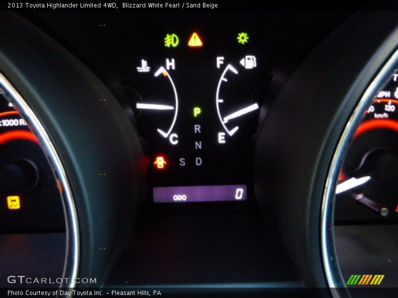 Blizzard White Pearl / Sand Beige 2013 Toyota Highlander Limited 4WD