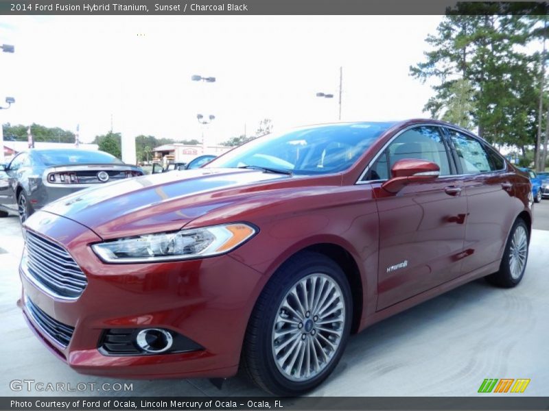 Front 3/4 View of 2014 Fusion Hybrid Titanium