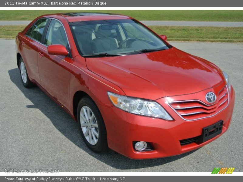 Barcelona Red Metallic / Bisque 2011 Toyota Camry XLE