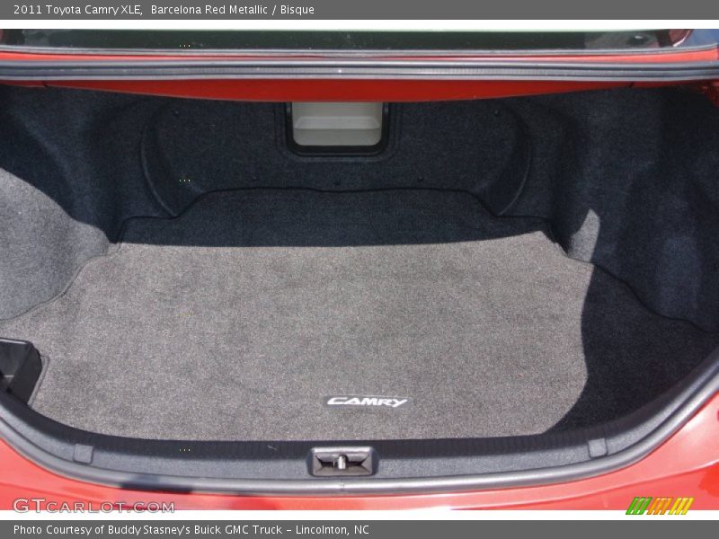 Barcelona Red Metallic / Bisque 2011 Toyota Camry XLE