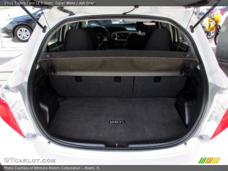 Super White / Ash Gray 2012 Toyota Yaris LE 5 Door