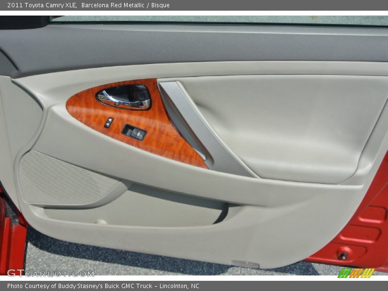 Barcelona Red Metallic / Bisque 2011 Toyota Camry XLE