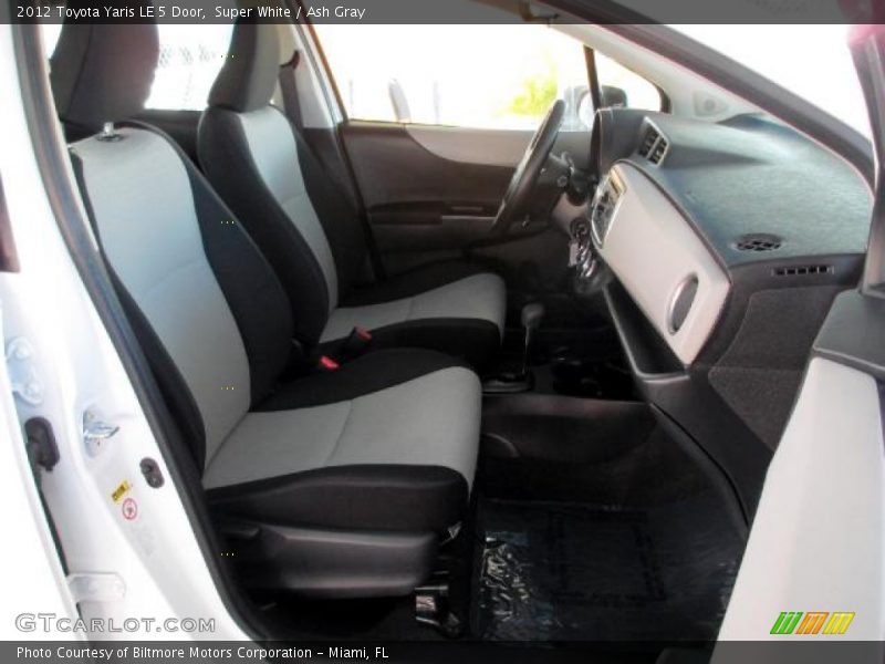 Super White / Ash Gray 2012 Toyota Yaris LE 5 Door