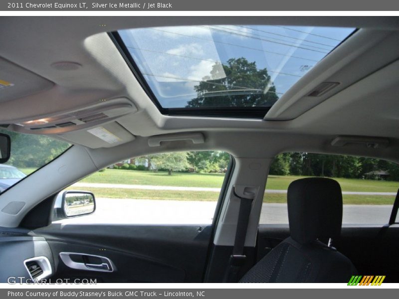 Silver Ice Metallic / Jet Black 2011 Chevrolet Equinox LT