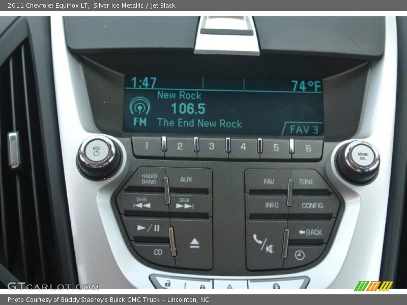 Silver Ice Metallic / Jet Black 2011 Chevrolet Equinox LT