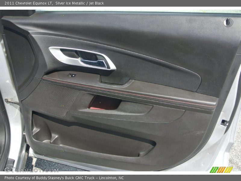 Silver Ice Metallic / Jet Black 2011 Chevrolet Equinox LT