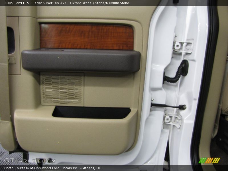 Oxford White / Stone/Medium Stone 2009 Ford F150 Lariat SuperCab 4x4