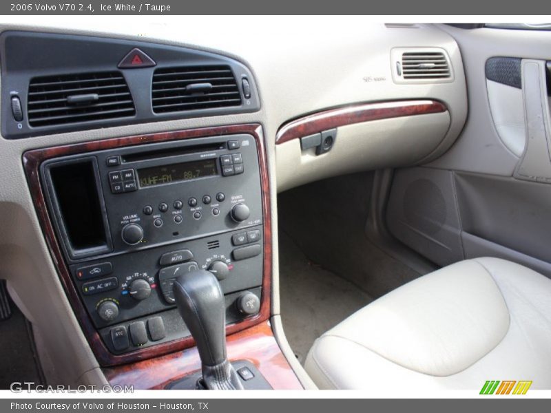 Ice White / Taupe 2006 Volvo V70 2.4