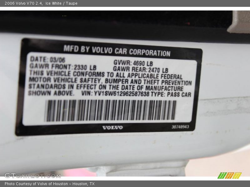 Ice White / Taupe 2006 Volvo V70 2.4