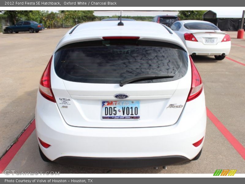 Oxford White / Charcoal Black 2012 Ford Fiesta SE Hatchback