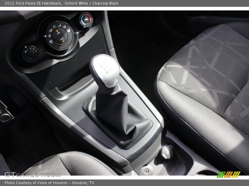 Oxford White / Charcoal Black 2012 Ford Fiesta SE Hatchback