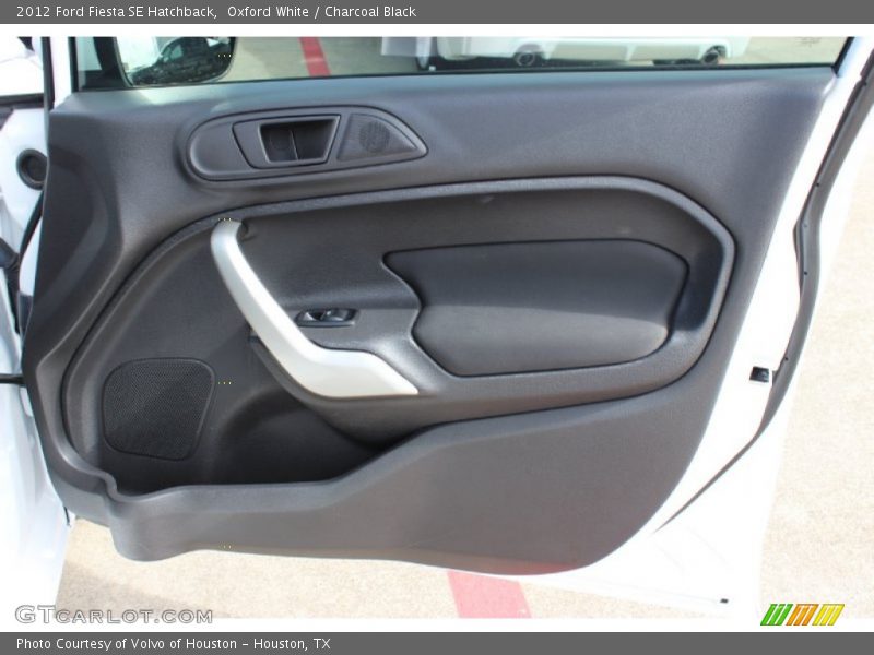 Oxford White / Charcoal Black 2012 Ford Fiesta SE Hatchback