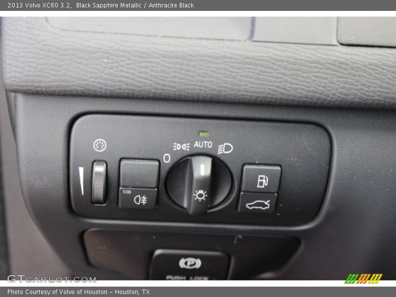 Black Sapphire Metallic / Anthracite Black 2013 Volvo XC60 3.2