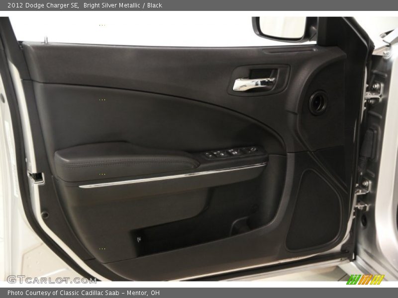 Bright Silver Metallic / Black 2012 Dodge Charger SE