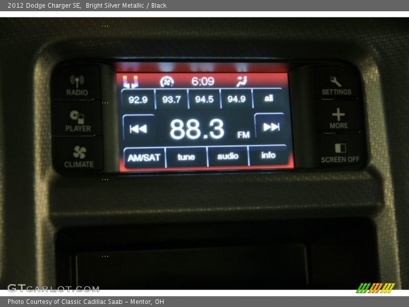 Bright Silver Metallic / Black 2012 Dodge Charger SE