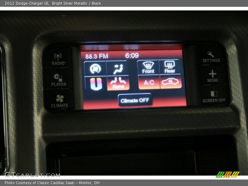 Bright Silver Metallic / Black 2012 Dodge Charger SE