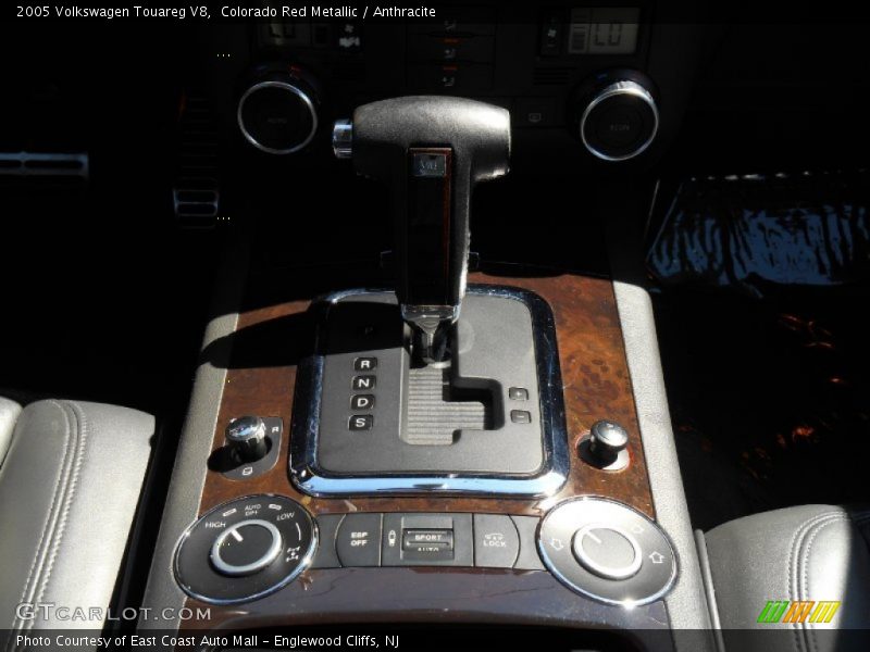 Colorado Red Metallic / Anthracite 2005 Volkswagen Touareg V8