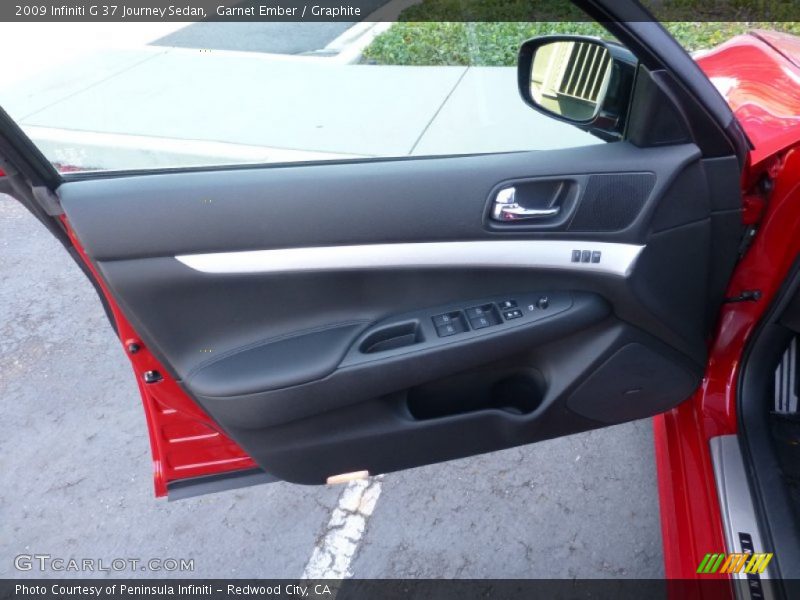 Door Panel of 2009 G 37 Journey Sedan