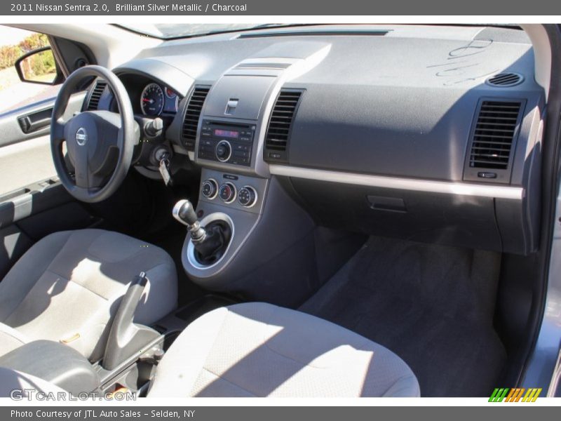 Brilliant Silver Metallic / Charcoal 2011 Nissan Sentra 2.0