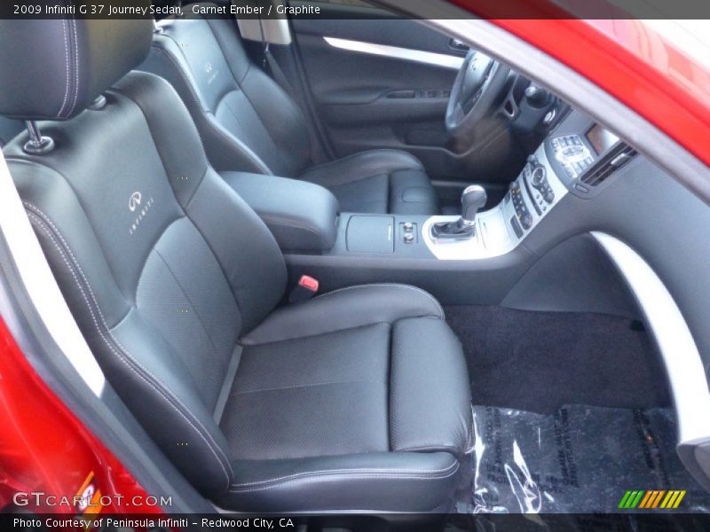 Front Seat of 2009 G 37 Journey Sedan