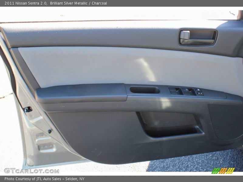 Brilliant Silver Metallic / Charcoal 2011 Nissan Sentra 2.0